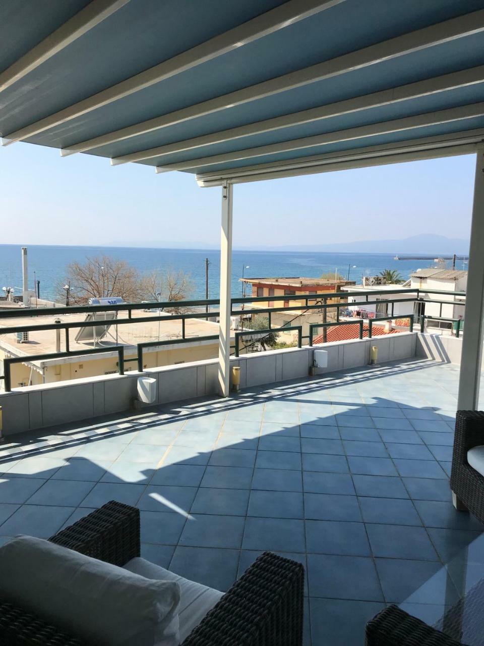 דירות Tg Kalamata Beach Studio With Sea View Terrace מראה חיצוני תמונה