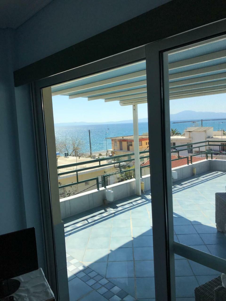 דירות Tg Kalamata Beach Studio With Sea View Terrace מראה חיצוני תמונה